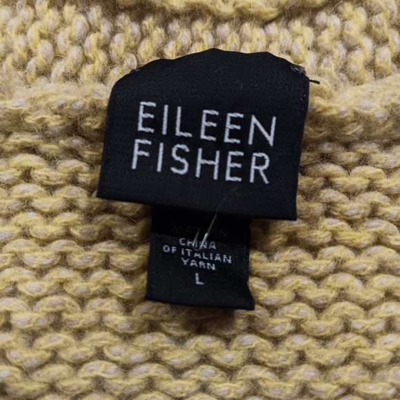 Eileen Fisher Women's (Size L) Green V-Neck Italian Yarn Sweater - Picture 3 of 8